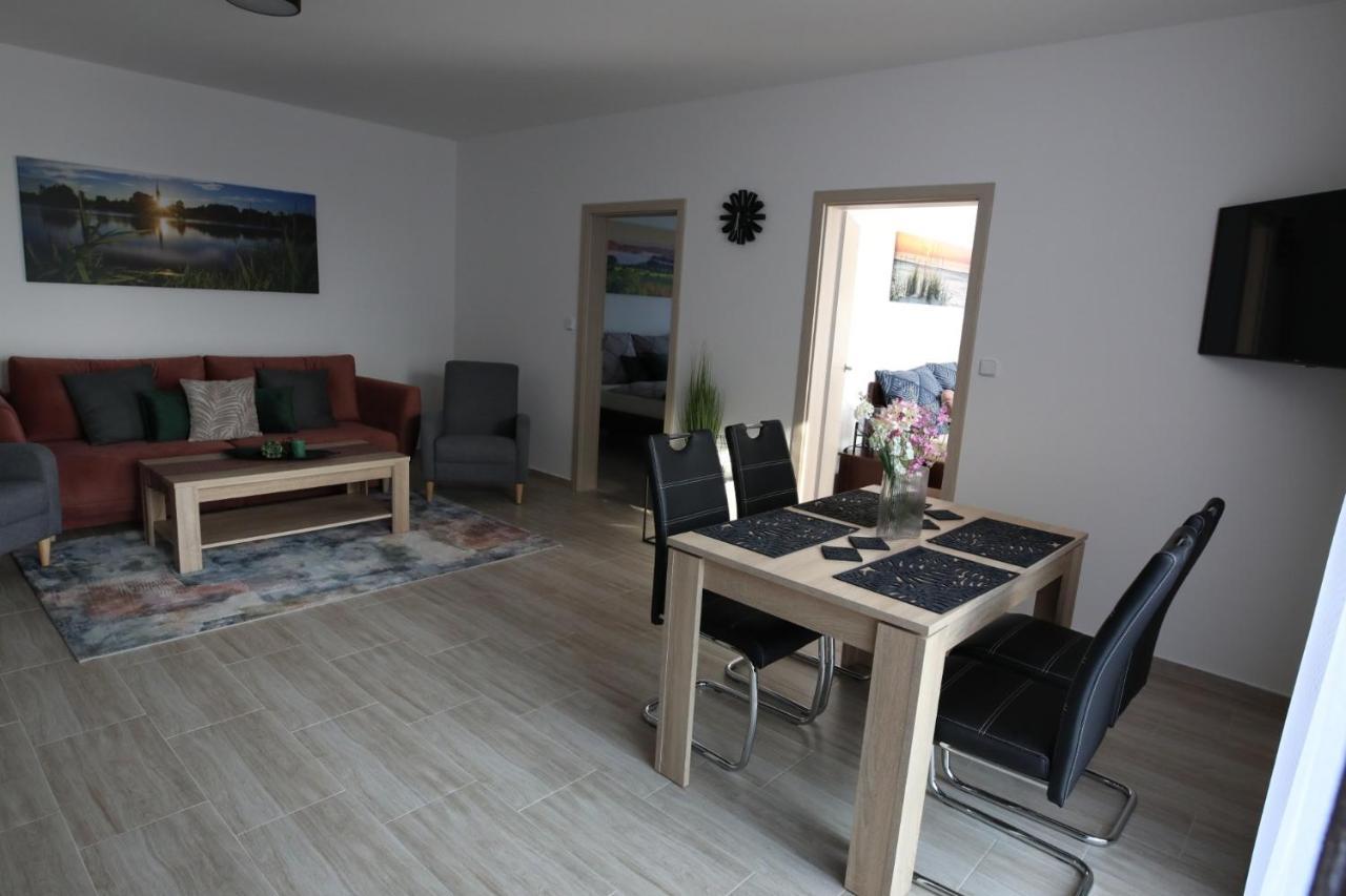 Apartmany Allis 伏尔塔瓦河畔利普诺 外观 照片